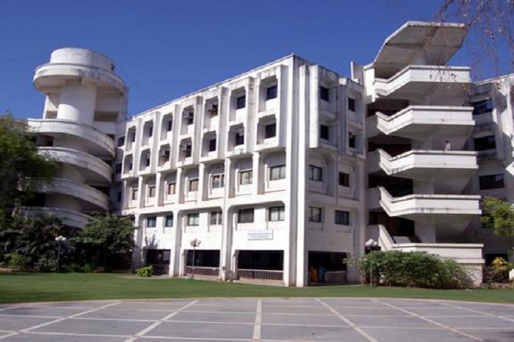 https://cache.careers360.mobi/media/colleges/social-media/media-gallery/9806/2018/12/1/Buliding of GLS Shailesh R Parikh Institute of Computer Technology Ahmedabad_Campus-View.jpg